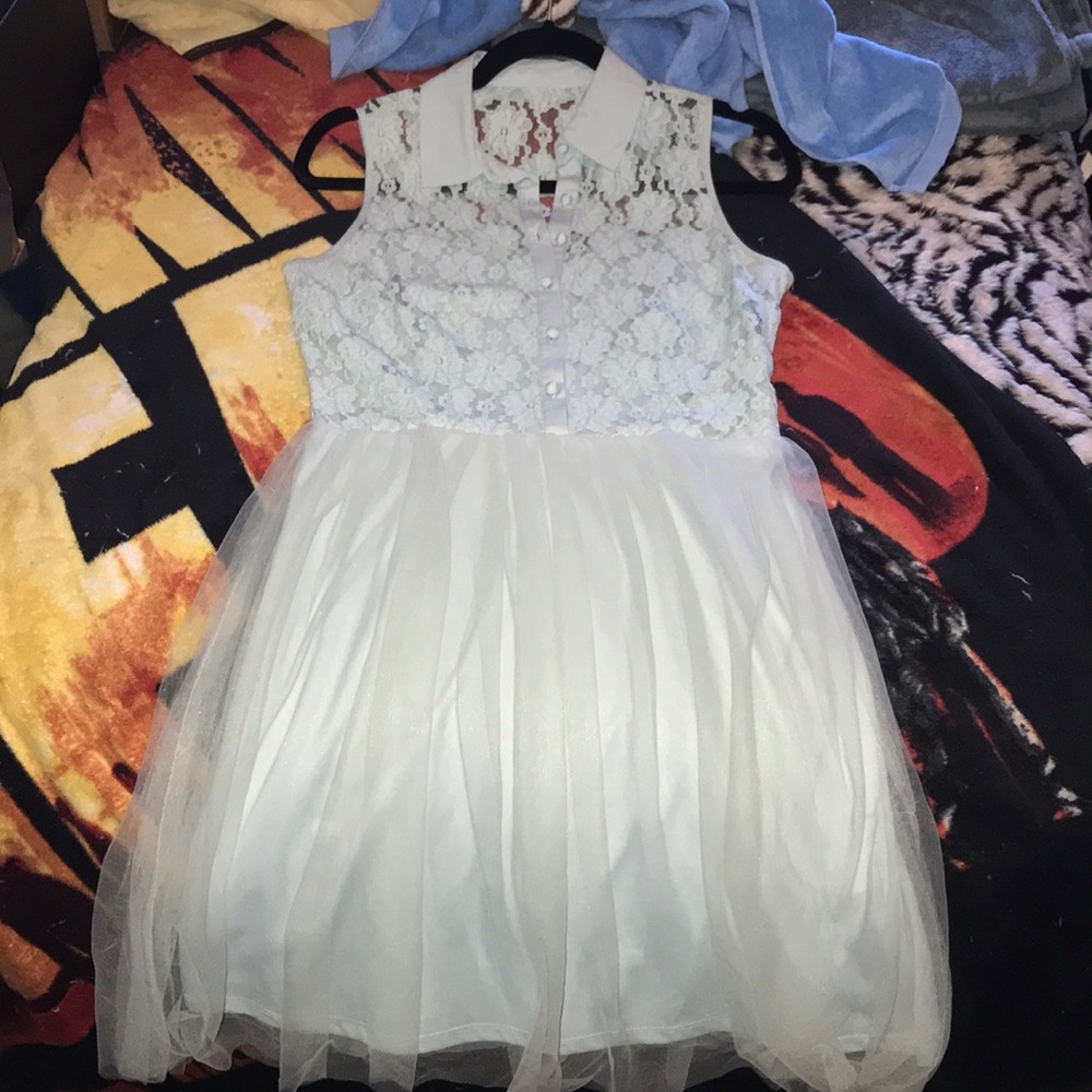 Lauren Conrad size 4 light blue beautiful dress 💕 - Picture 4 of 6